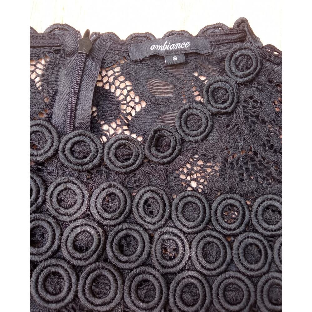 Ambiance Women's Dress Black Lace Semi-Formal Size Small - Picture 3 of 10